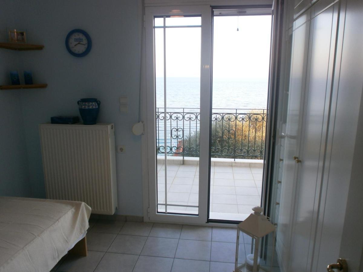 Beach Front House With View Marathos  Exterior photo